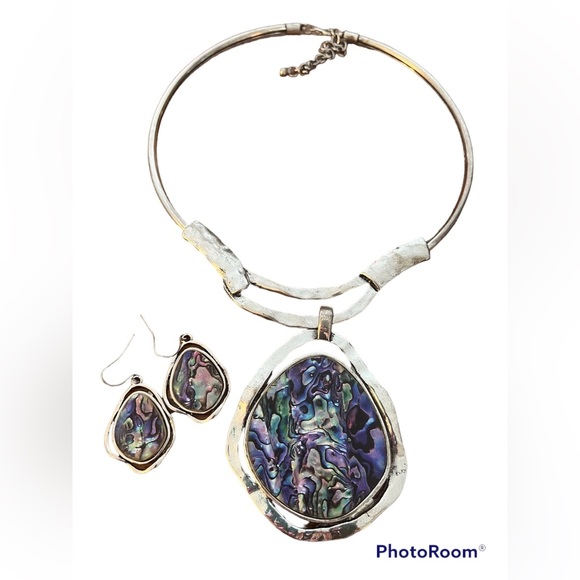 Silver in color necklace with earring set. Lightweight. Adjustable length chain. - Picture 3 of 3